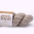 Wool Local fra Erika Knight - 450 meter pr. 100 gram - 804 Gritstone - Lys Grå